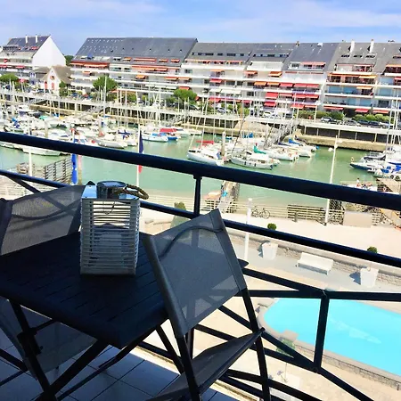 T2 Traversant Avec Balcons Et Parking Au Pouliguen - Fr-1-843-49 아파트 프풀리귀앙